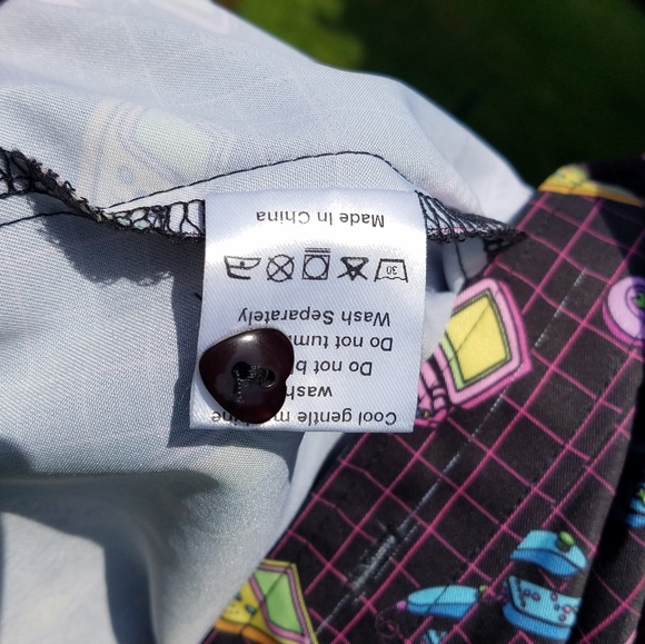 Unisex button down - Picture 7 of 7